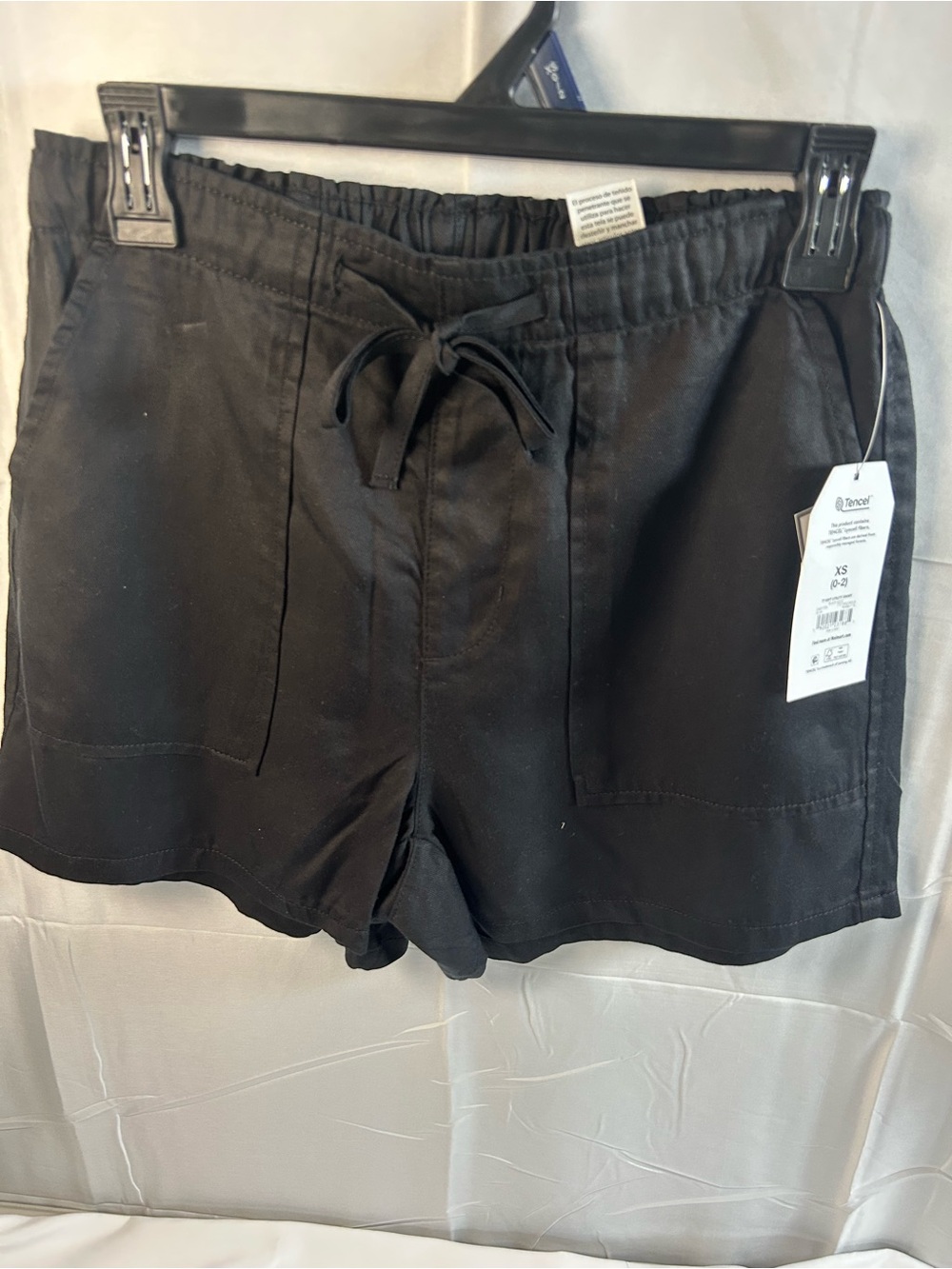 Time and Tru Black Drawstring Pocket Shorts 14” High Rise